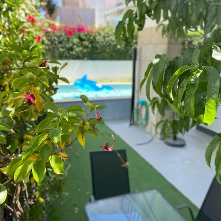 With Pool * 카스카이스